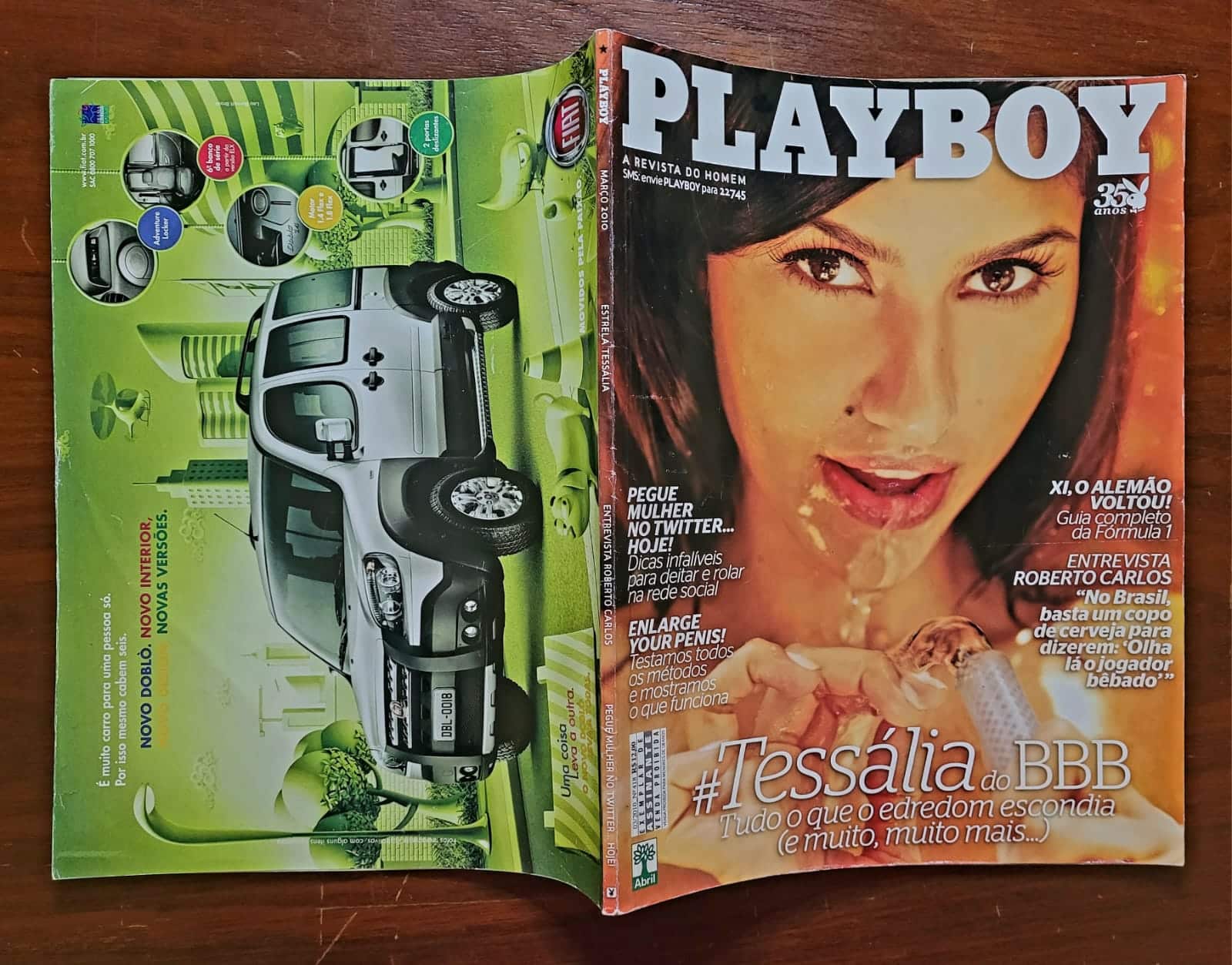 | Casa do Colecionador Playboy Nº 418 | Março/2010 | Tessália do BBB 10 | Pôster Presente | Exemplar de Assinante